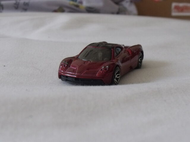 File:Pagani Huayra 001.jpeg