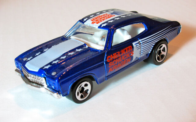 File:70Chevelle2003CheckerSchucksKragen.jpg