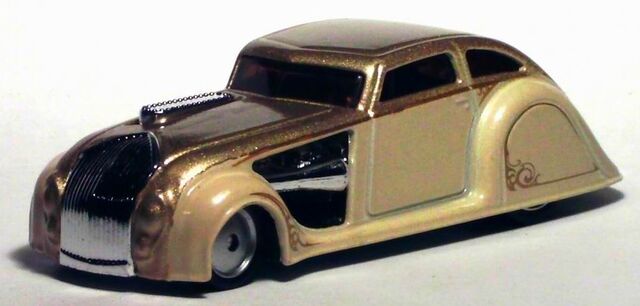 File:2012 boulevard chrysler airflow.jpg