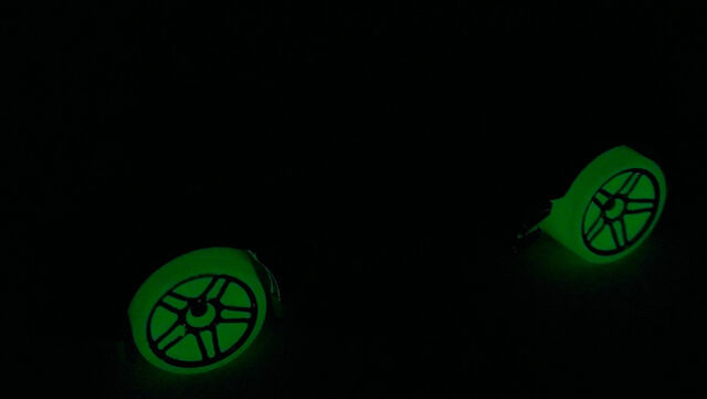File:TwinductionDHW64Glow.jpg
