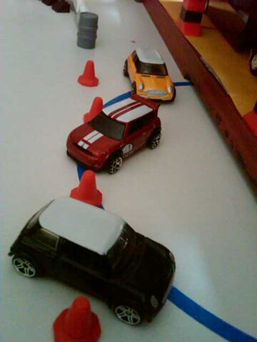 File:Minis.jpg