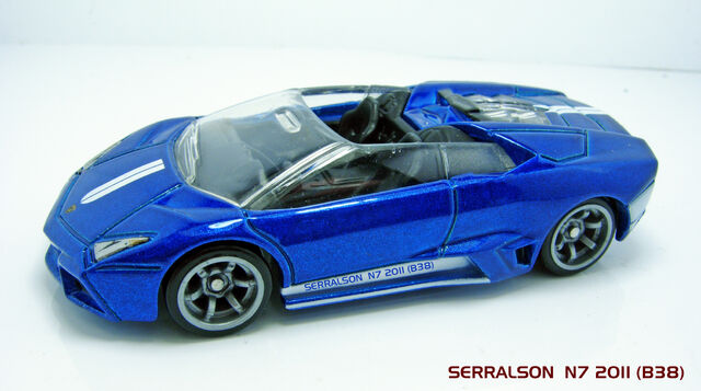 File:REVENTON ROADSTER BLUE SP.jpg