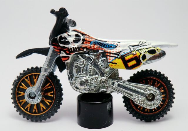 File:HW450F-2013 Motor Cycles.white.jpg