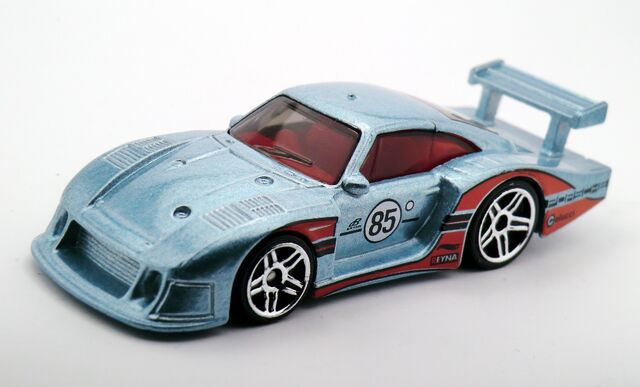 File:Porsche 935-2015 Series.jpg