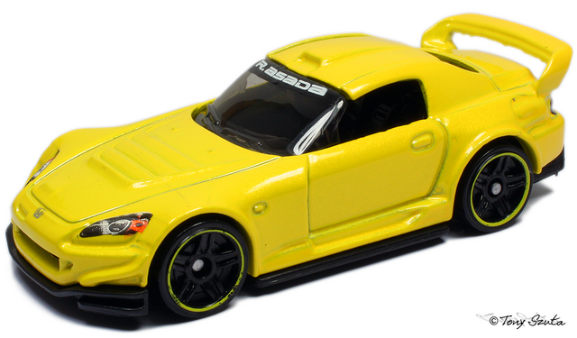 File:Honda s2000 2011 yellow.png