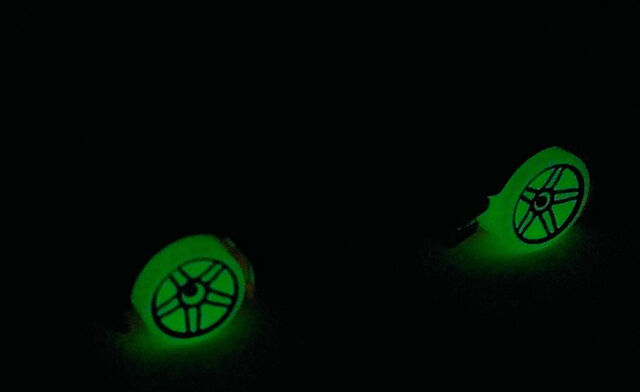 File:TwinductionDHP72Glow.jpg
