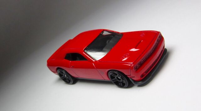 File:2015DodgeChallengerSRTHellcat.jpg