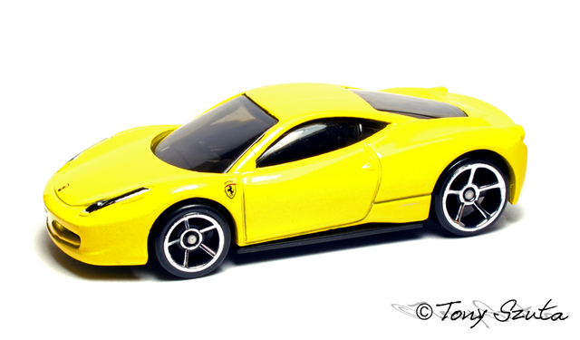 File:Ferrari 458 italia yellow 2011.png