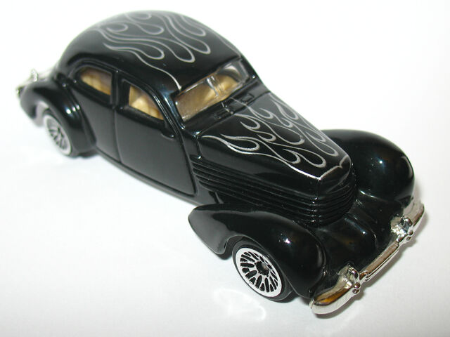 File:1936 Cord 2004 Pride Rides.jpg