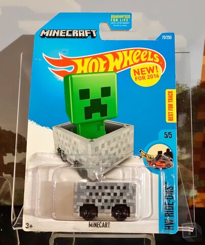 File:T-troll-us-a-little-with-minecart 2.jpg