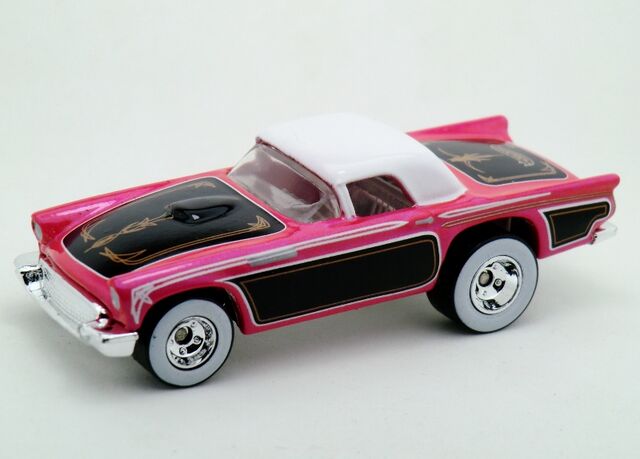 File:'57 T-Bird-2002 Cruisin' America.jpg