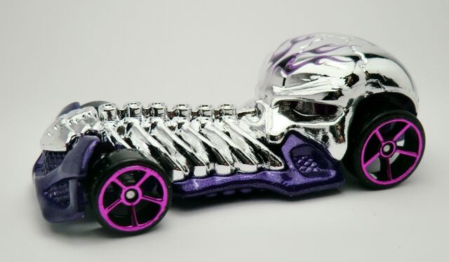 File:Skull Crusher-2013 141.jpg