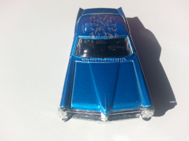 File:'65 Pontiac Bonneville front.jpg