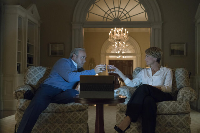Datei:Teaser Francis Underwood Claire Underwood Staffel 5.jpg