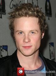 Ashton holmes