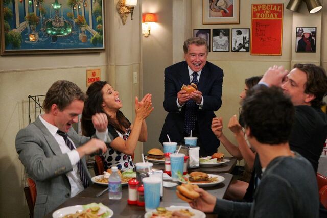 Datei:Alyson-hannigan-how-i-met-your-mother-sitcom-4x02-stills-gq-01.jpg