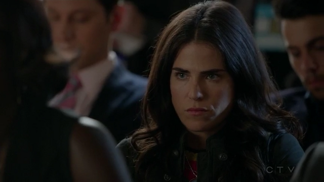 Archivo:Laurel-202.png