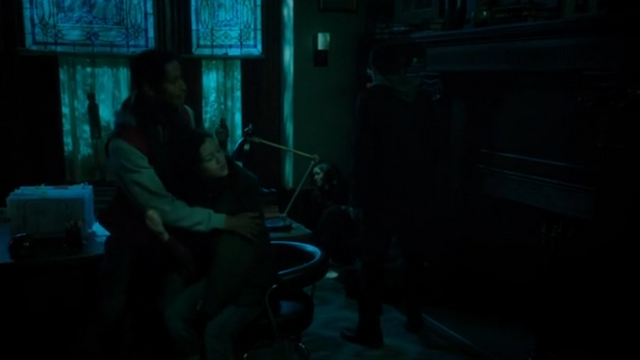 Archivo:1x04opener.png