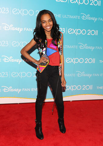 File:China+Anne+Mcclain+D23+Expo+2011+Day+2+0f9p0VamVy6l.jpg