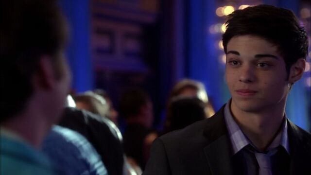 File:Noah Centineo- 1444948491.jpg