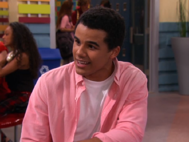 File:Dean Hollis.png