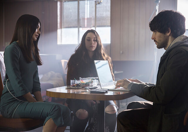 File:1x05-5.jpg