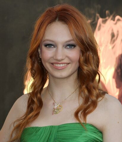 Fichier:Jacqueline-emerson-premiere-the-hunger-games-01.jpg