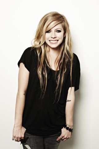 File:Avrillavigne press 1.jpg
