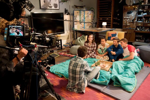 File:Hunter-Street-On-Set.jpg