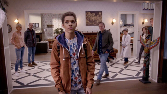 File:Digital-short-hunter-street-super-trailer-16x9.jpg