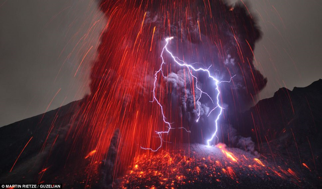 File:Vesuvius eruption 2029.png