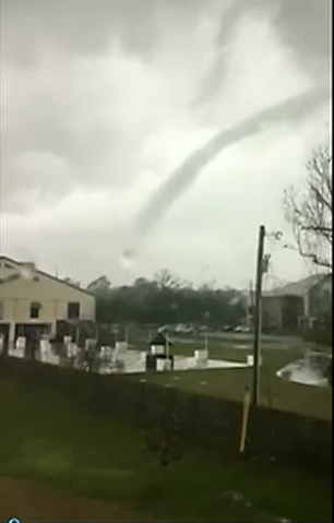 File:Tornado in Madisonville, LA on February 7, 2017.png
