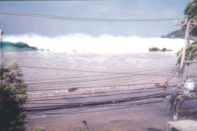 File:Tsunami Phuket.jpg