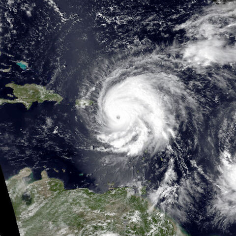 File:Hugo sept 17 1989 1744Z.jpg