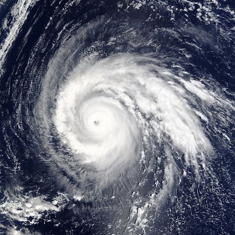 File:Super Typhoon Higos 2002.jpg