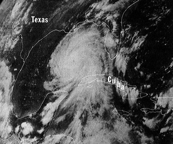 File:Hurricane Camille 16 aug 1969 2140Z.jpg