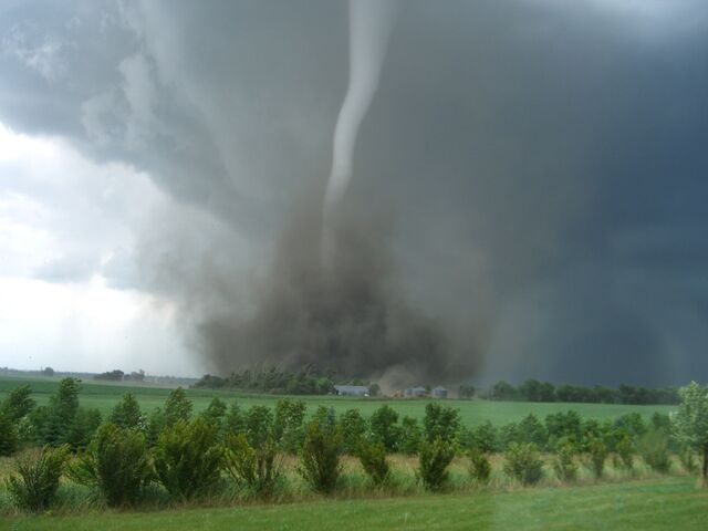 File:Tornado-touchdown.jpg