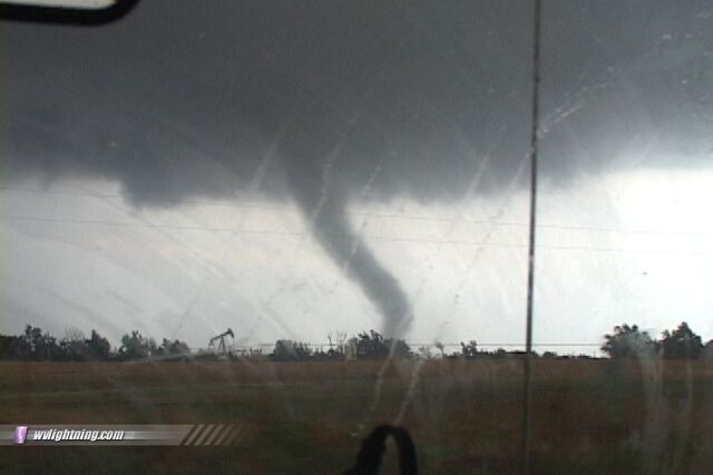 File:Tornado 68.jpg