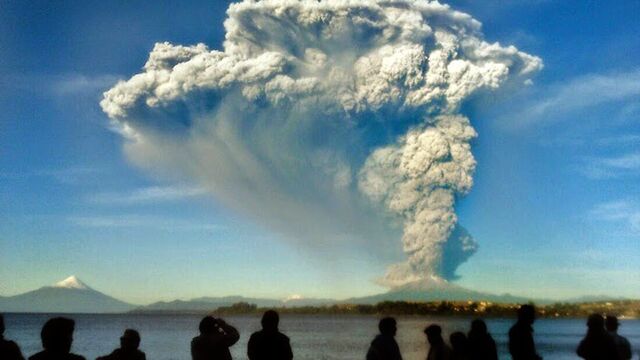 File:Calbuco volcano 02.jpg