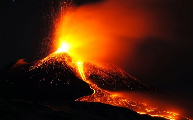 File:Volcanic eruption 11.jpg