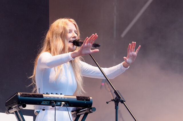 File:Iamamiwhoami, Popaganda 2012 ( DSC2564) david haggmark.jpg