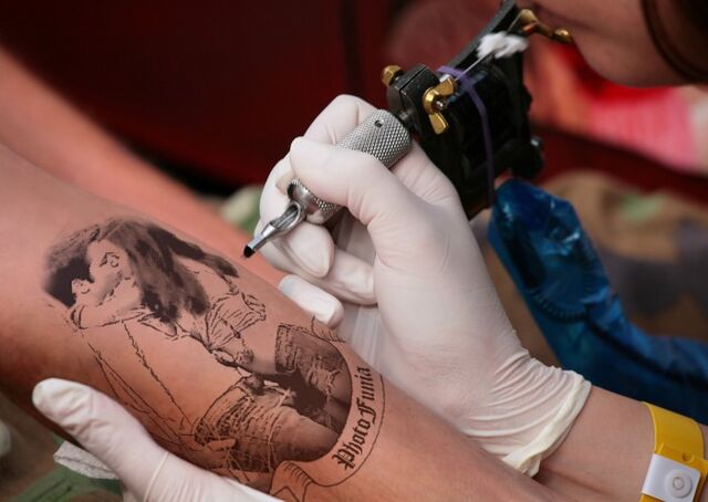 File:Creddie Romance Tattooed.jpg