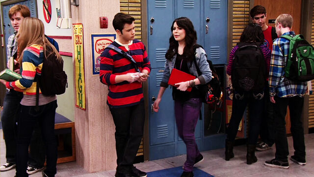 File:IOaR-CreddieScreencaps-28.jpg