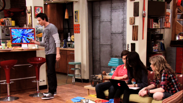 File:IHaI-CreddieScreencaps-20.png