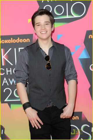 File:Jennette-nathan-sammi-jerry-kca-awards-13.jpg