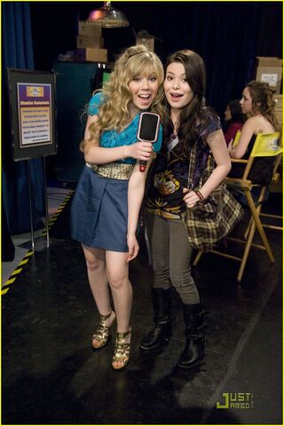 File:Jennette-mccurdy-pageant-girl-10.jpg