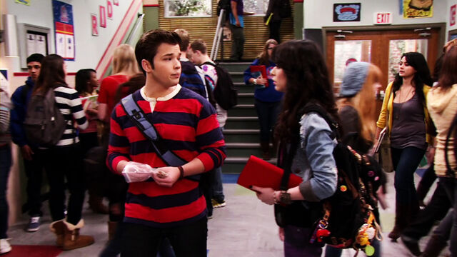 File:IOaR-CreddieScreencaps-35.jpg