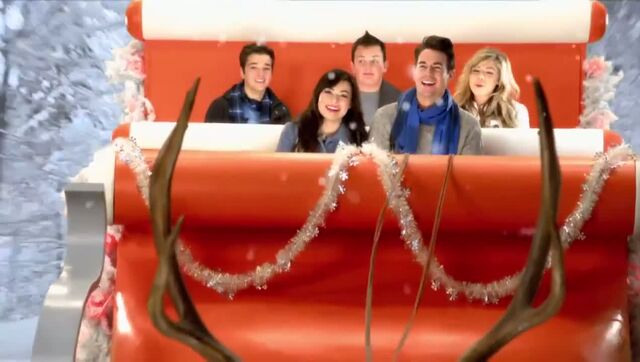 File:ICarly-2011-12-09-19h21m54s137.jpg