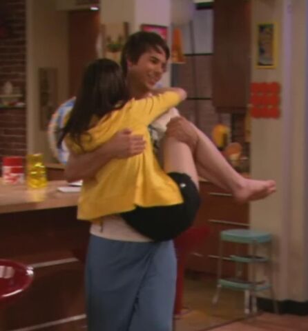File:Spencer Carrying Carly.jpg