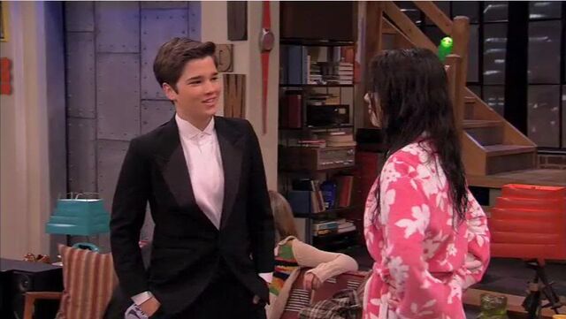 File:Smiling at tux.jpg